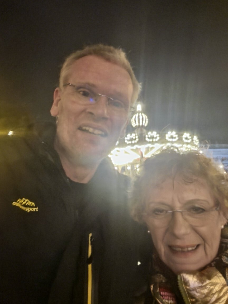 Angelika Widhalm bei einer persönlichen Begegnung mit IG SAFE in Wien