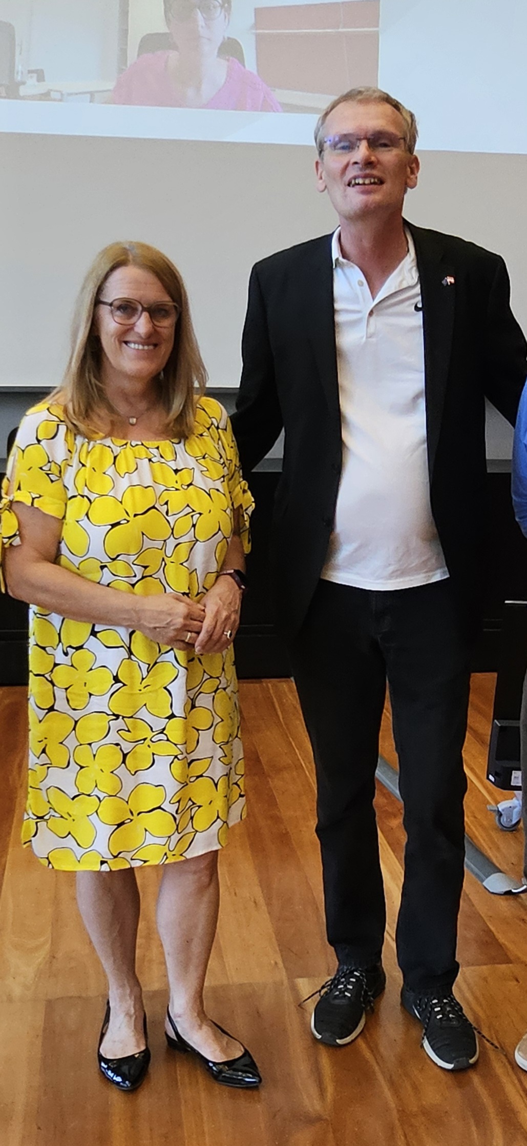 Ulrike Königsberger-Ludwig und Markus Feiertag beim PAIS-Symposium